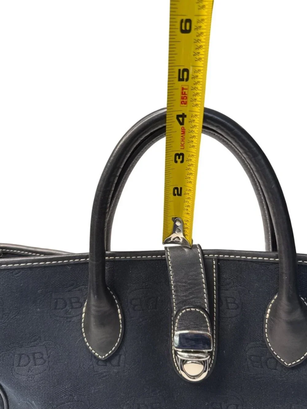 Dooney & Bourke stylish tote